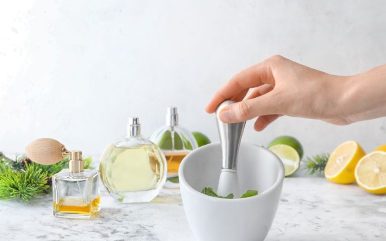 Les bienfaits des essences naturelles dans votre parfum quotidien